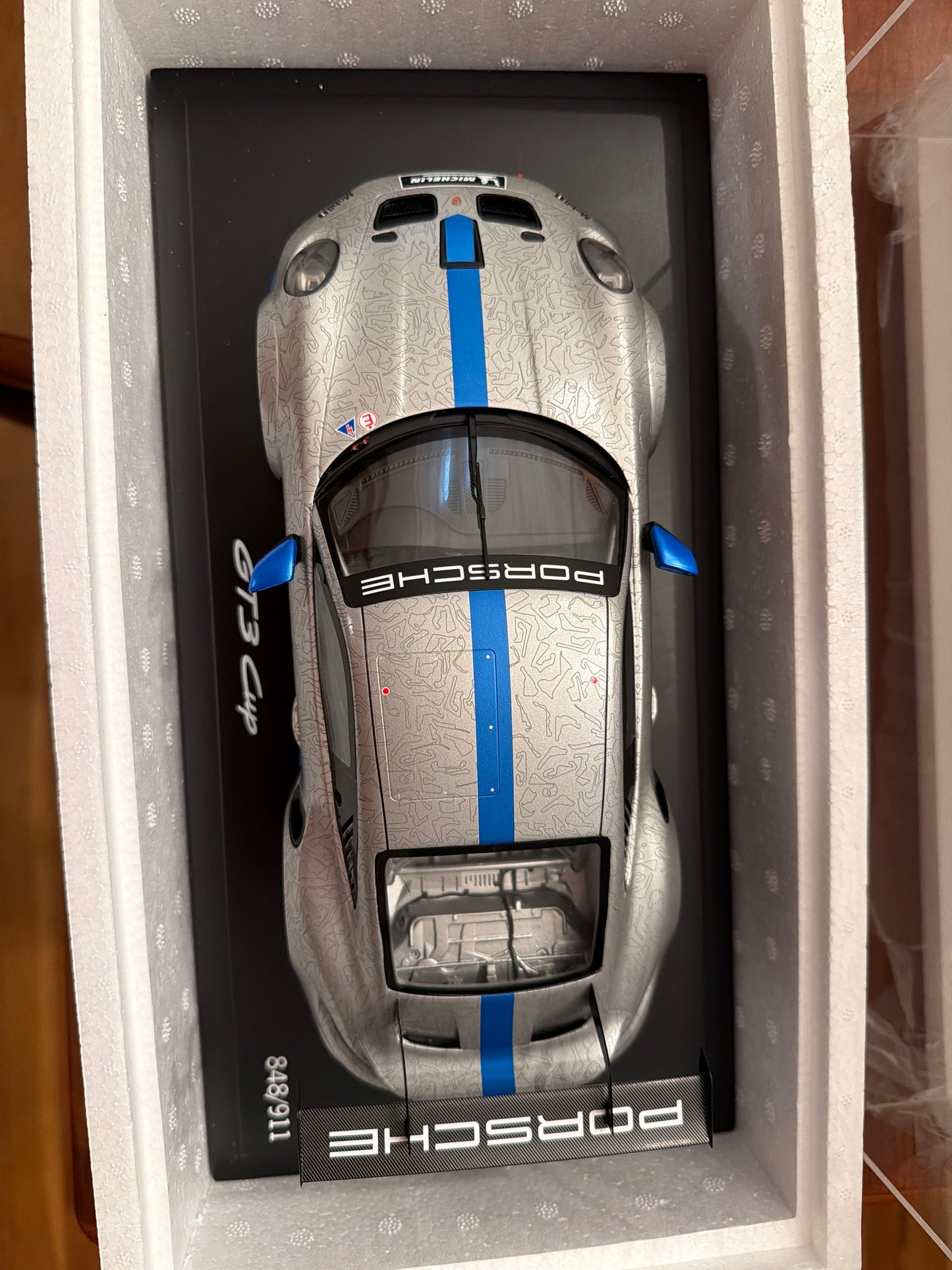 Rare AWESOME Porsche GT3 Spark 1:18 Cup car Brand new